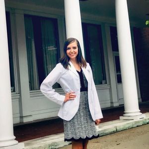 Meet your Posher, Christina